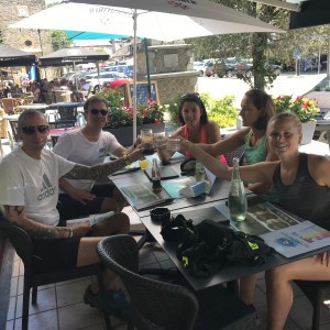 Sportvakantie Ardennen Bohan uit eten na een sportieve dag